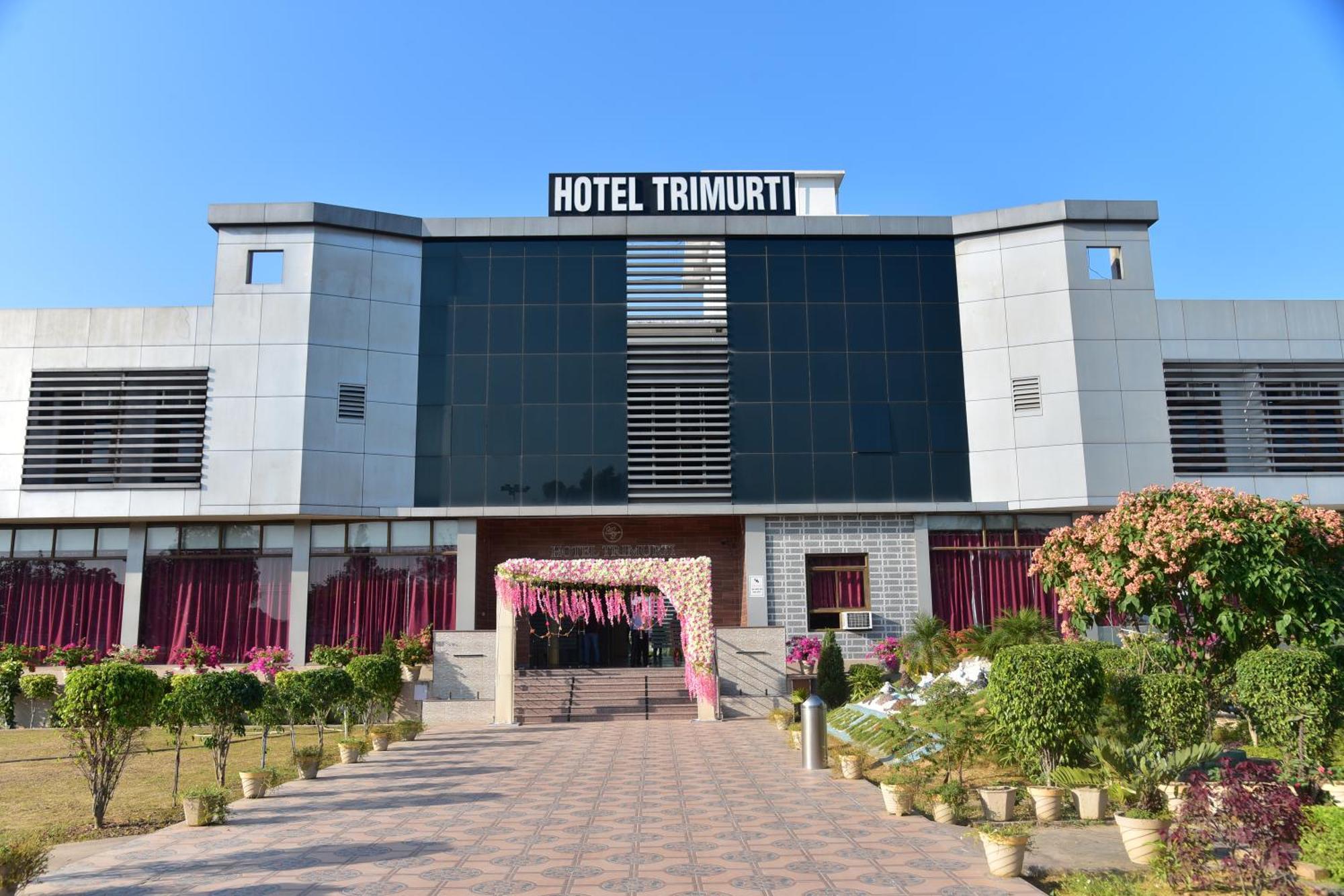Hotel Trimurti Ayodhya Exterior photo